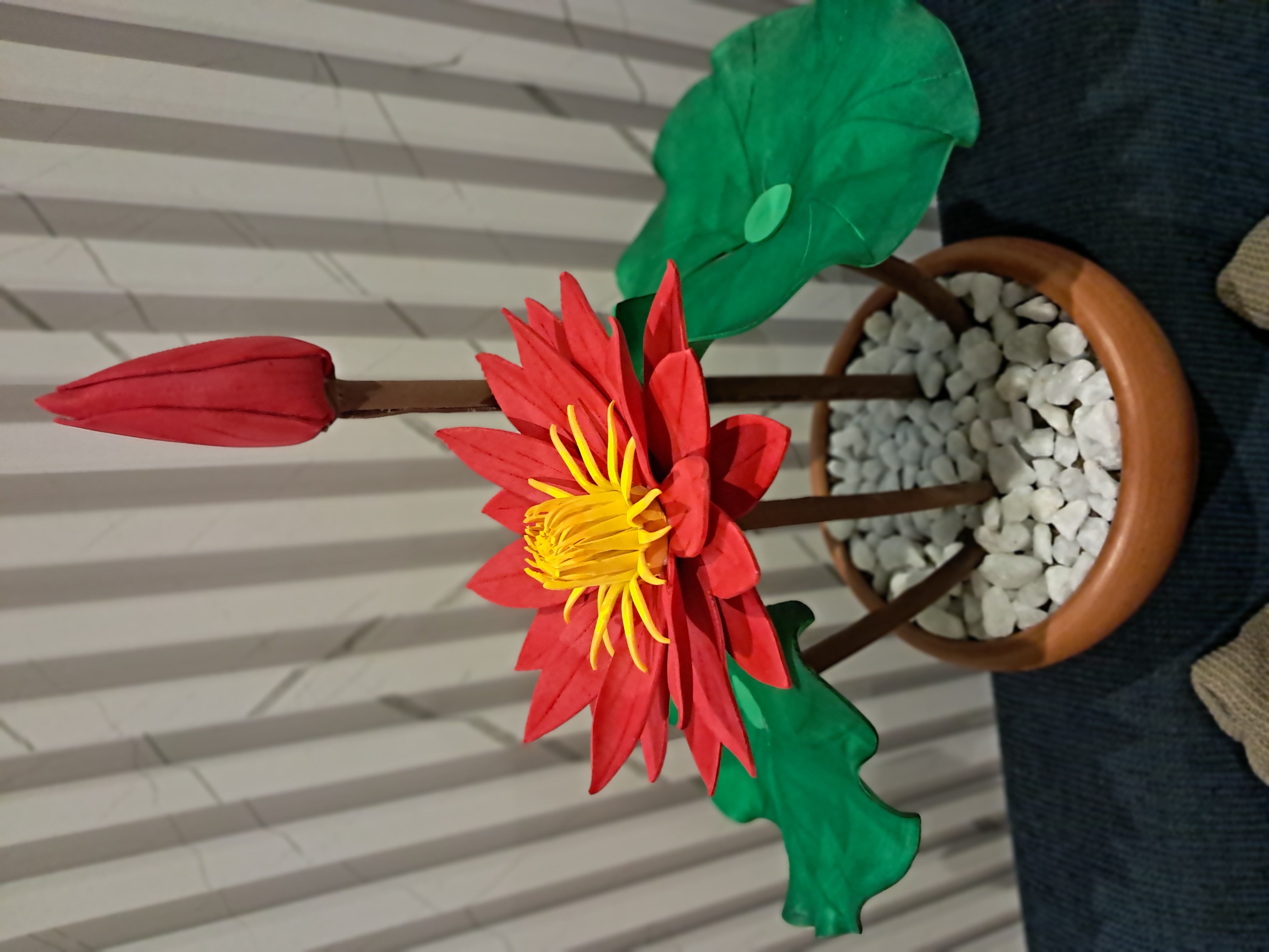 Door Floral Display 9 Red Olu Flowers